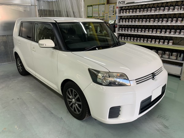 トヨタ　カローラルミオン　右フロントドア　へこみ修理　相模原市