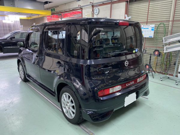 日産　キューブ　左クォーター　板金修理　相模原市