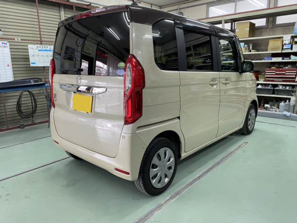 ホンダ　N-BOX　右ロッカーパネル(ステップ)　板金塗装　相模原市