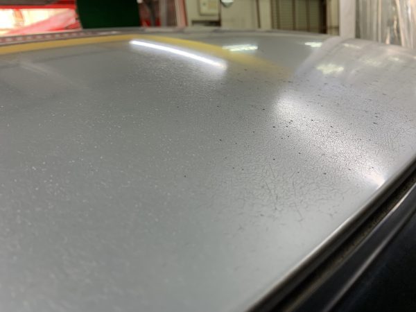 トヨタ ラクティス 塗装割れ 修理 車のお悩み事やご不安を迅速に解決する日本一の板金塗装 Bsw