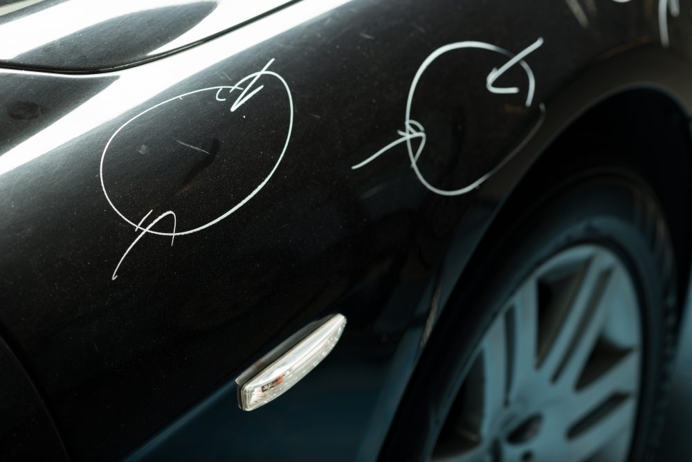 小さい傷に対しての板金塗装のメリットは クイック補修 の魅力をご紹介 車のお悩み事やご不安を迅速に解決する日本一の板金塗装 Bsw