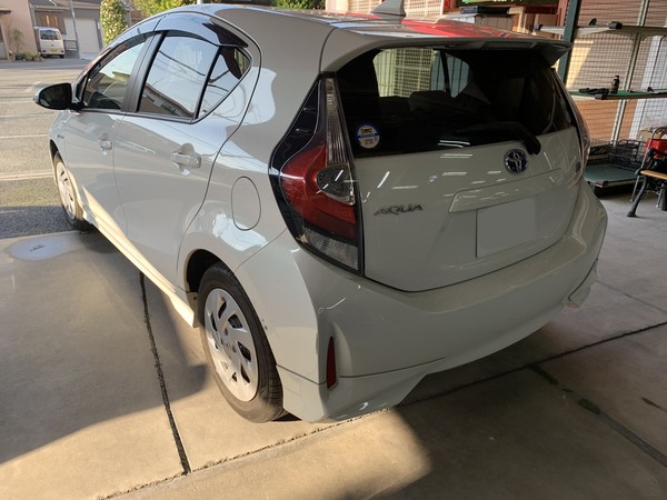 トヨタ　アクア　Rバンパー　キズ修理　相模原市