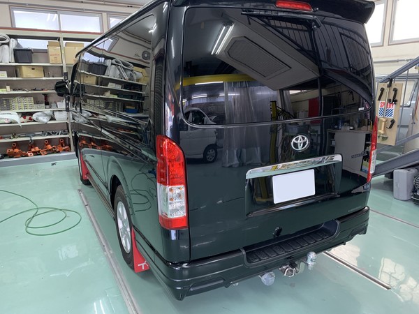 ハイエース　左クォーター　キズ、へこみ修理　相模原市