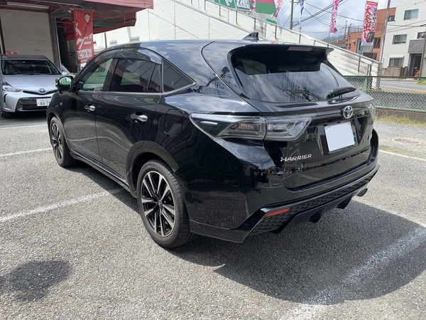 トヨタ　ハリアー　Rバンパー　キズ修理　相模原市