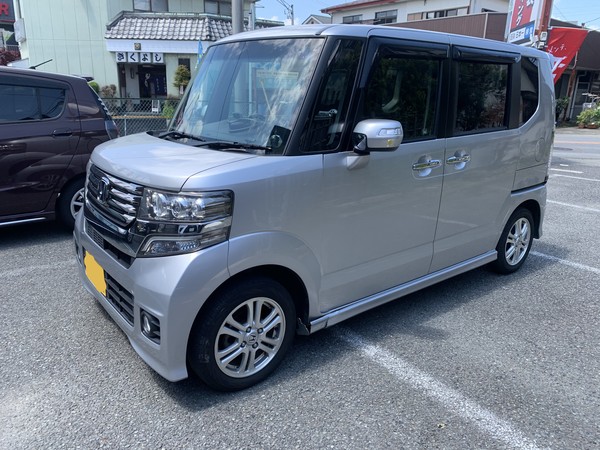 ホンダ　N-BOX　左フロントフェンダー、ロッカーパネル交換　保険修理　相模原市