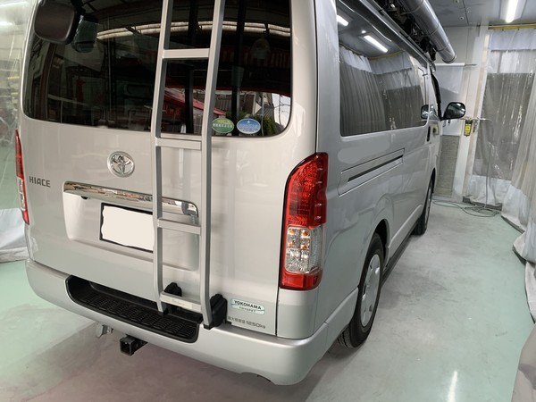 トヨタ　ハイエース　右クォーター板金　相模原市