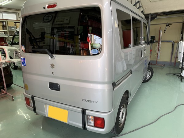 スズキ　エブリイ　左スライドドア、クォーター　板金　相模原市