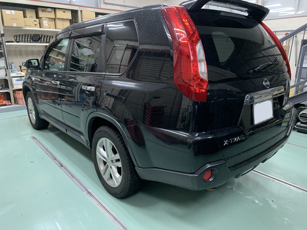 日産　エクストレイル　左クォーター、フロントドア修理　相模原市