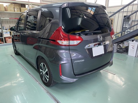 ホンダ　フリード　左リヤフェンダー　板金修理　相模原市