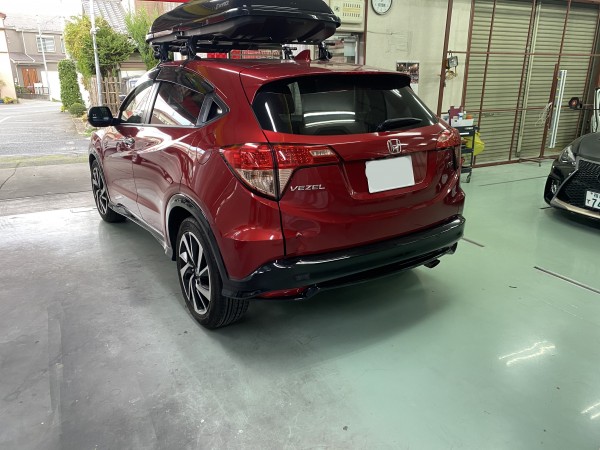 ホンダ　ヴェゼル　バックドア　板金修理　相模原市