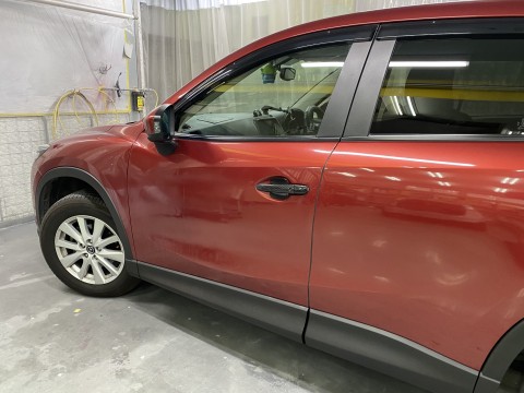 マツダ　CX-5　左フロントドア修理